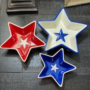 Like New 3 Piece Patriotic Stacking Star-Shaped Red, White, and Blue Bowls!